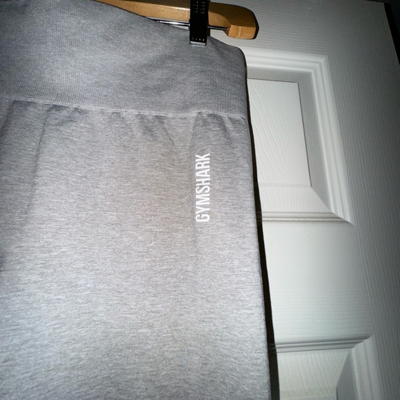 Gym Shark Leggings - Seamless - Picture 2 of 5